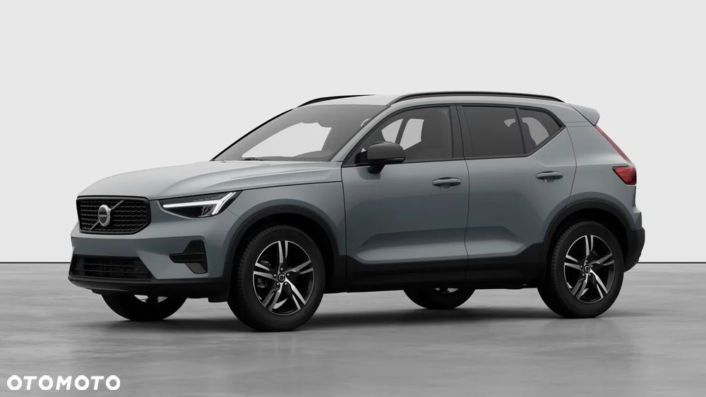 Volvo XC 40 B3 Plus Dark - 4