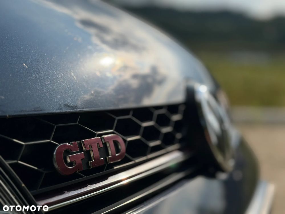 Volkswagen Golf - 12