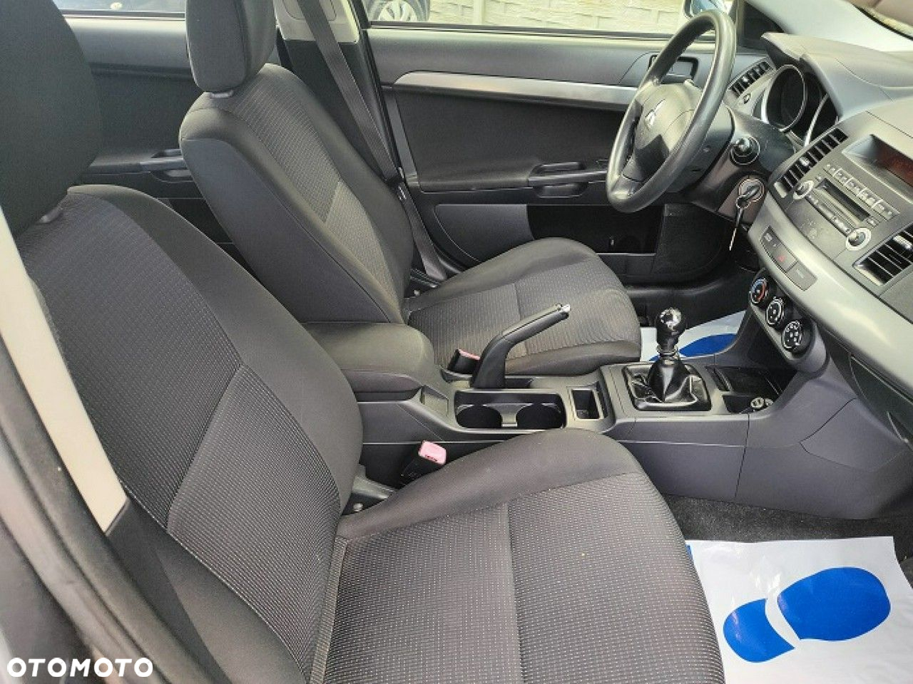Mitsubishi Lancer - 9