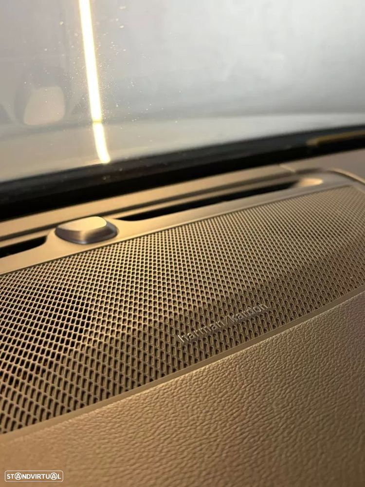 Volvo V90 2.0 T6 PHEV R-Design AWD - 26