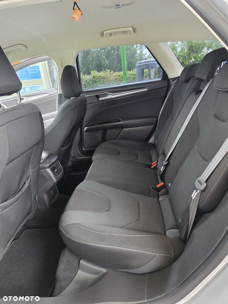 Ford Mondeo 2.0 TDCi STart-Stopp Titanium - 4