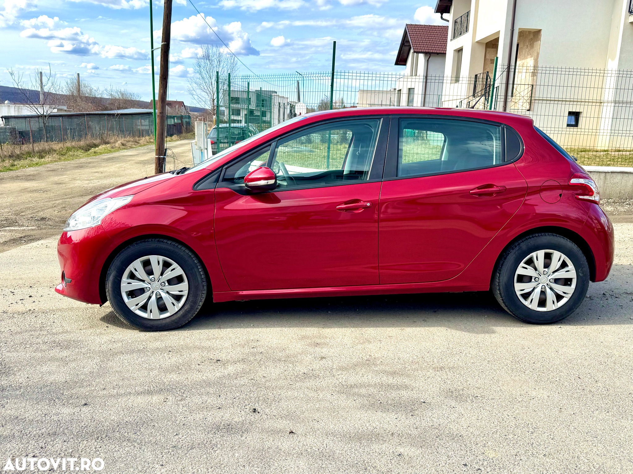 Peugeot 208 1.2 L PureTech Allure - 2