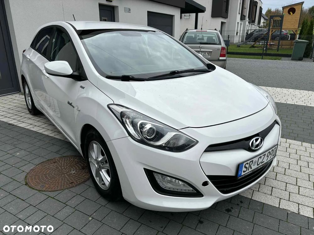 Hyundai i30 1.6 CRDi BlueDrive Classic + - 19