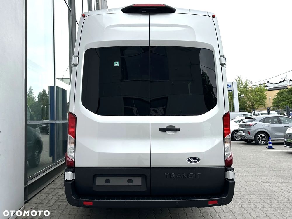 Ford Transit L2H3 Limited - 7