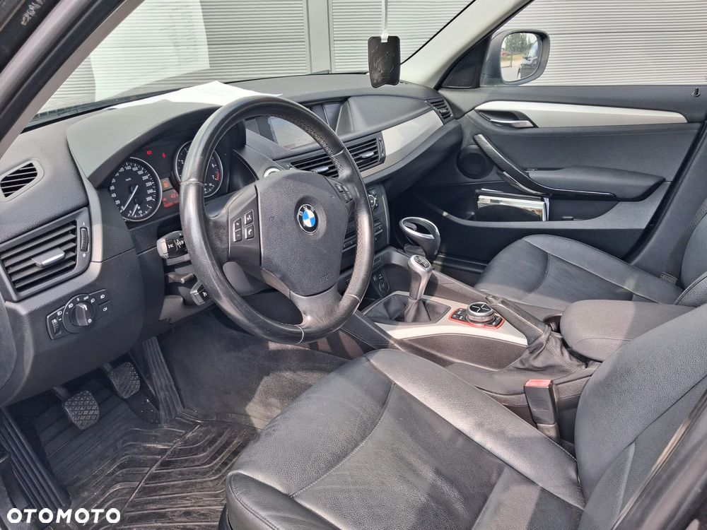 BMW X1 sDrive18i Sport Line - 38