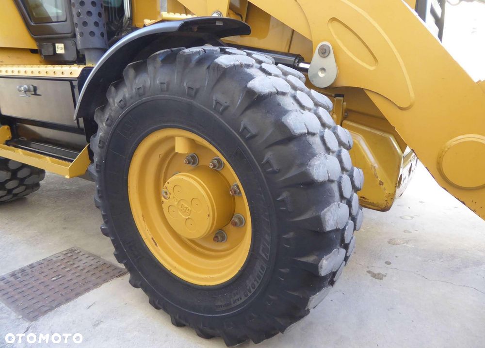 Caterpillar 432 F2 4-cylindrowy - 23