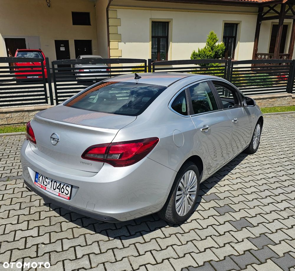 Opel Astra 1.4 T Cosmo - 7