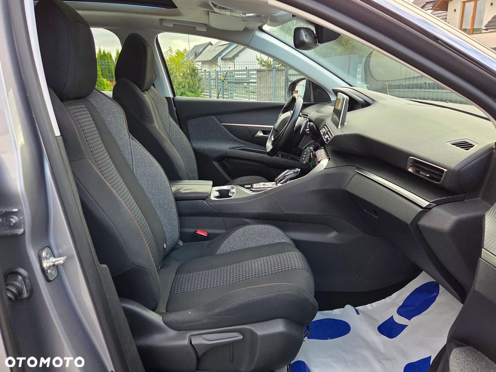 Peugeot 3008 1.6 BlueHDi Allure S&S EAT6 - 32