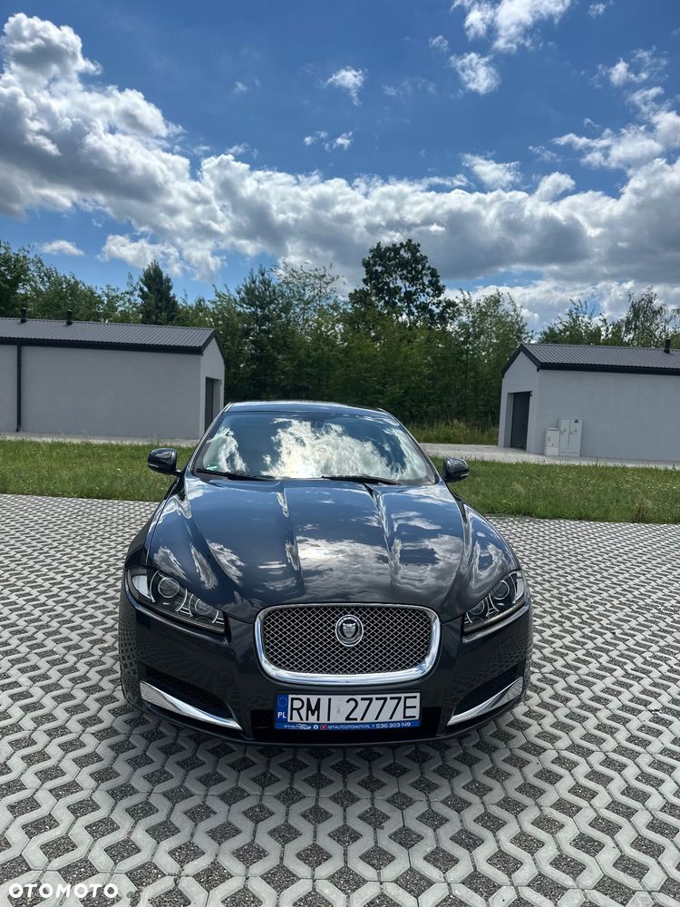 Jaguar XF 2.2 D Premium Luxury - 3