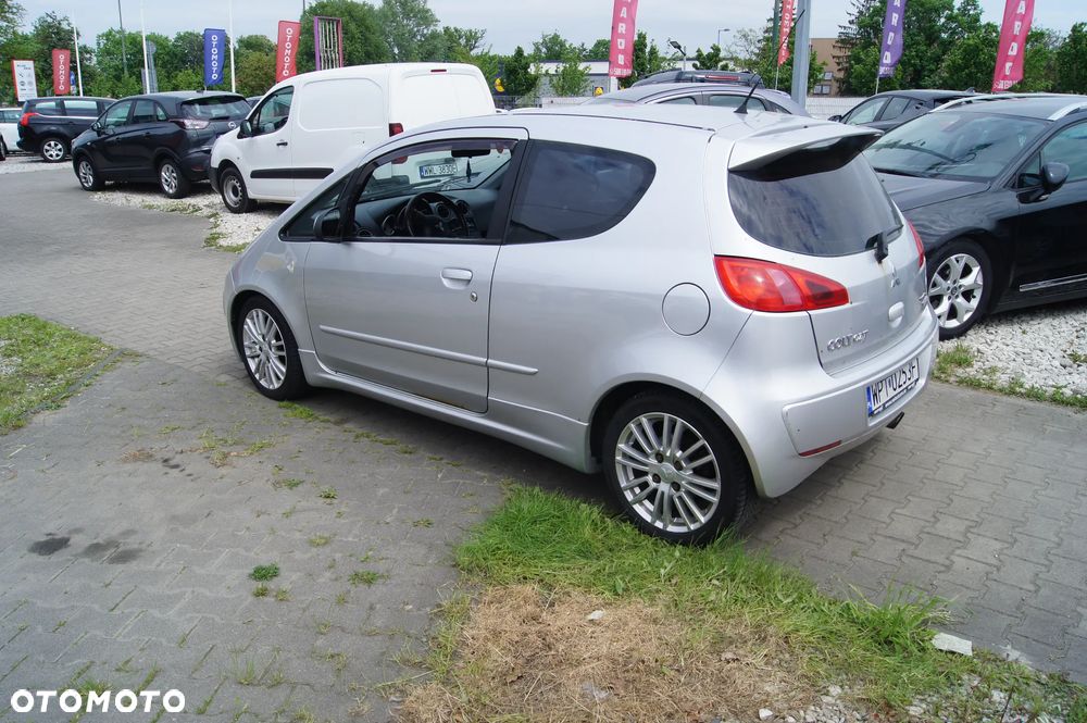 Mitsubishi Colt - 4