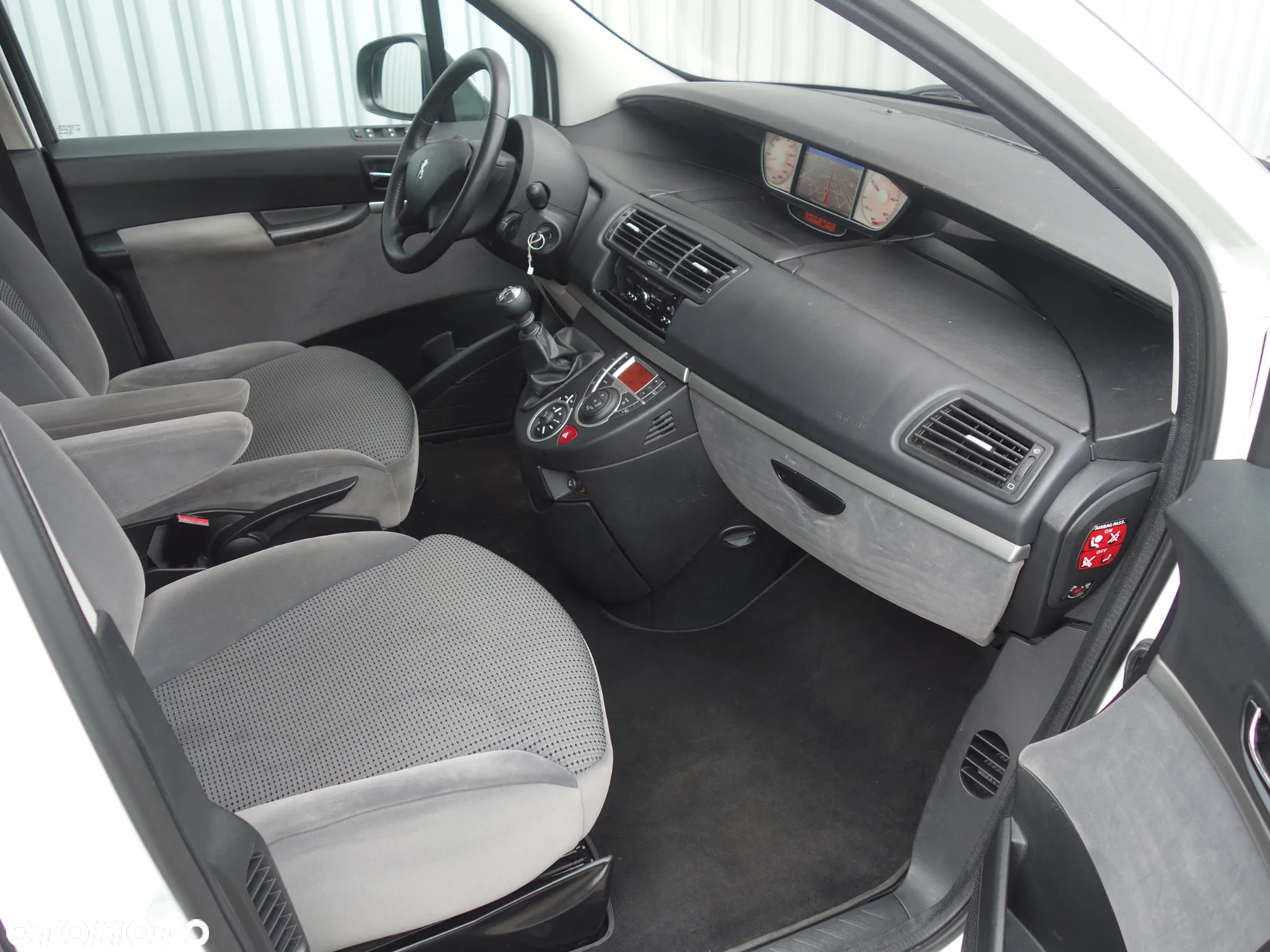 Peugeot 807 HDi 135 Family - 29