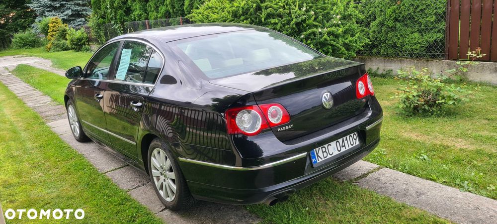 Volkswagen Passat - 4