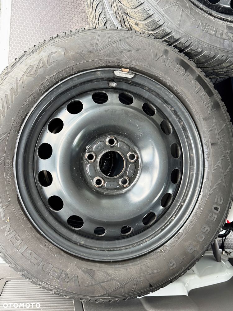 Ford Transit Connect - 18