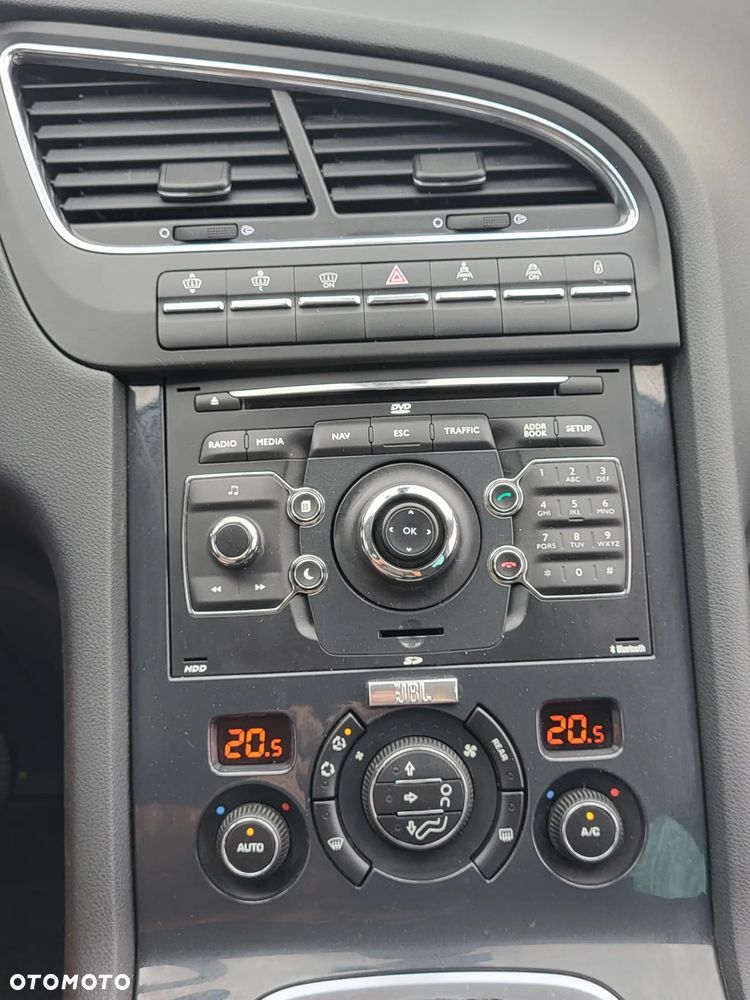 Peugeot 5008 - 24