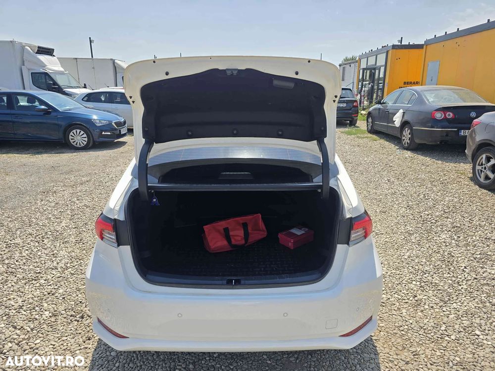 Toyota Corolla - 8