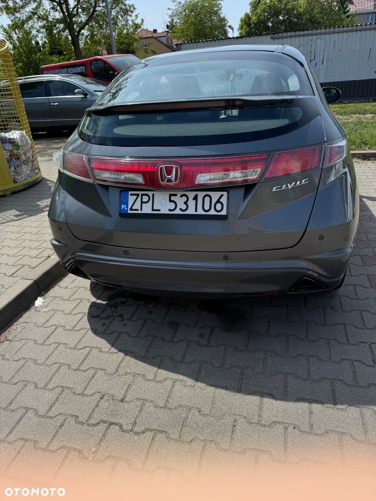 Honda Civic 1.8 Comfort - 2