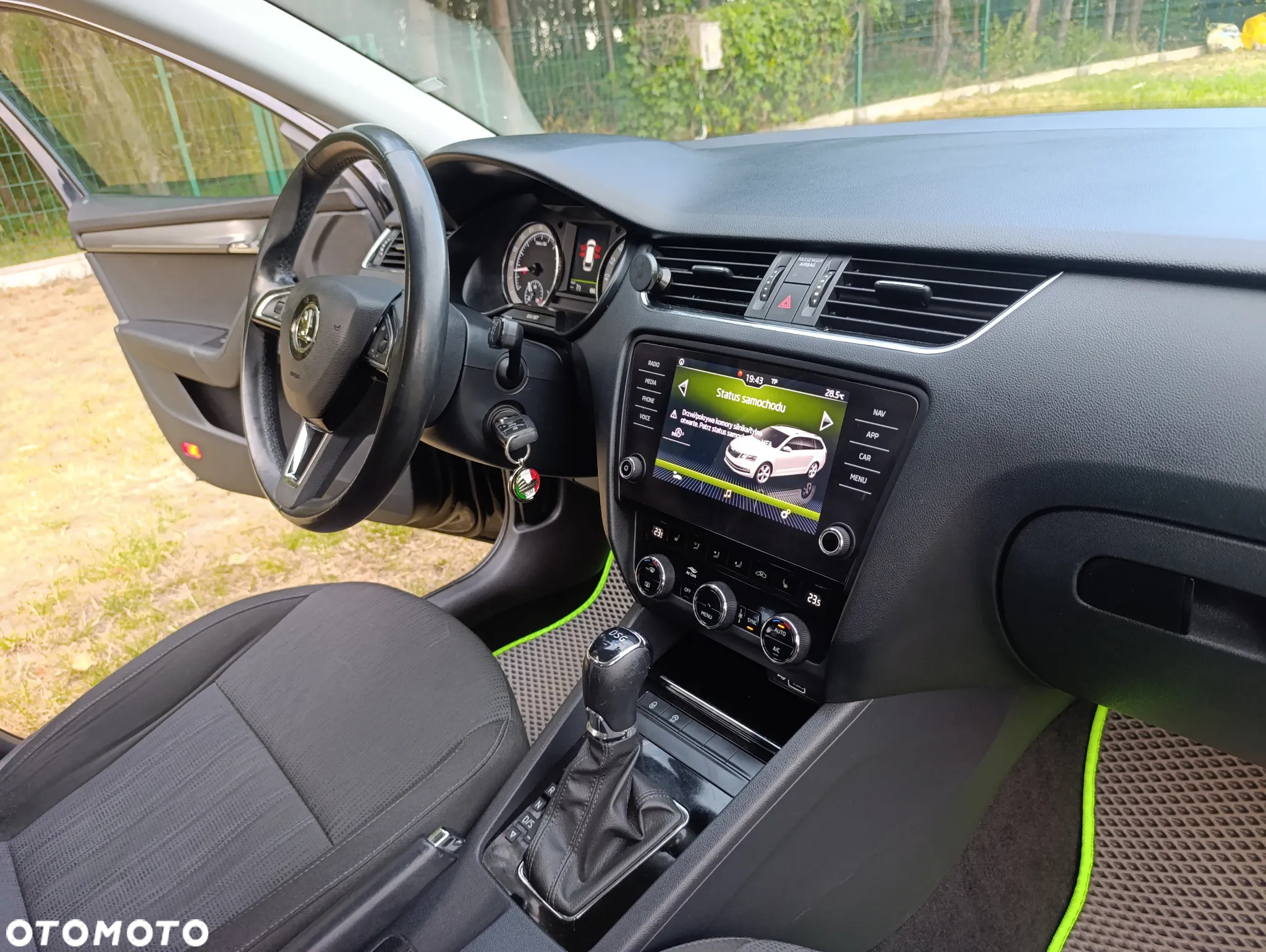 Skoda Octavia Combi 2.0 TDI DSG Style - 21