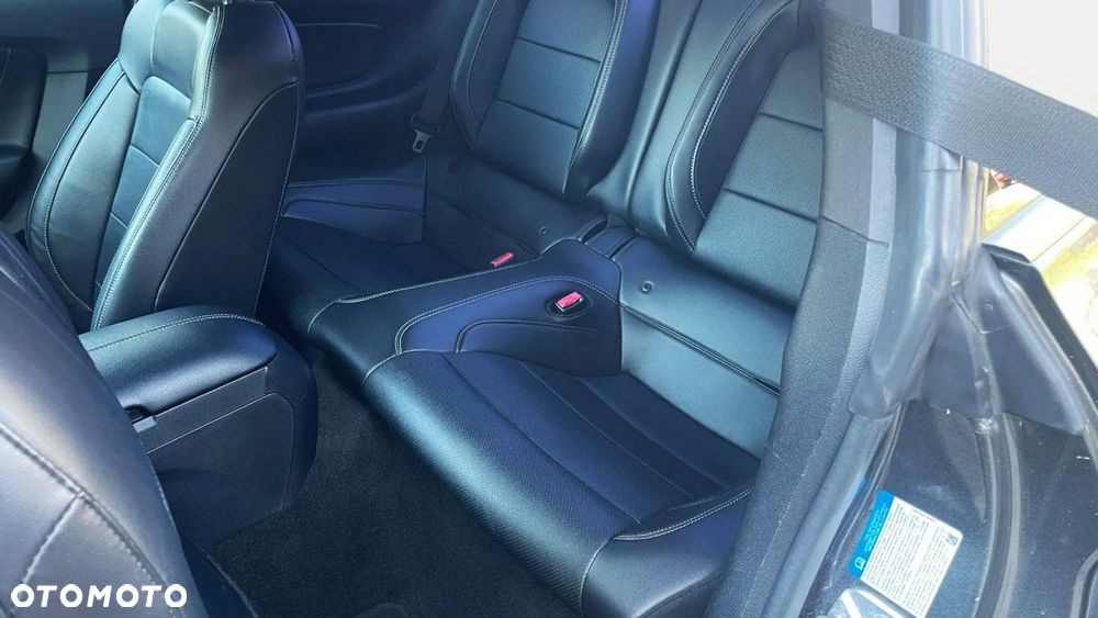 Ford Mustang 5.0 V8 GT - 9