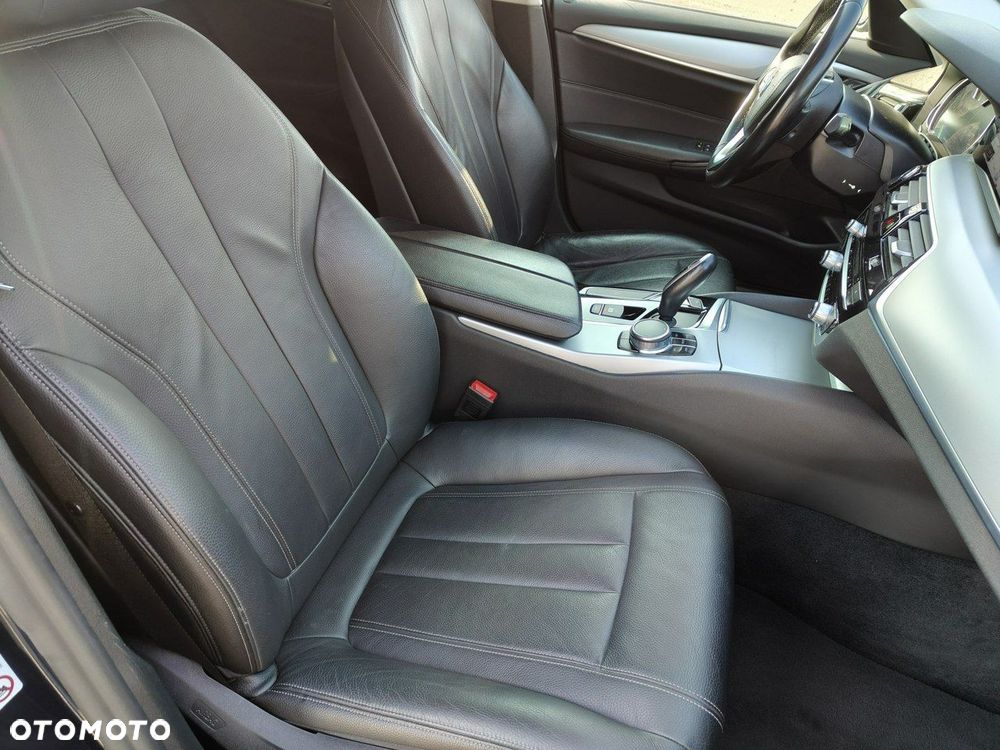 BMW Seria 5 520d xDrive Luxury Line - 15