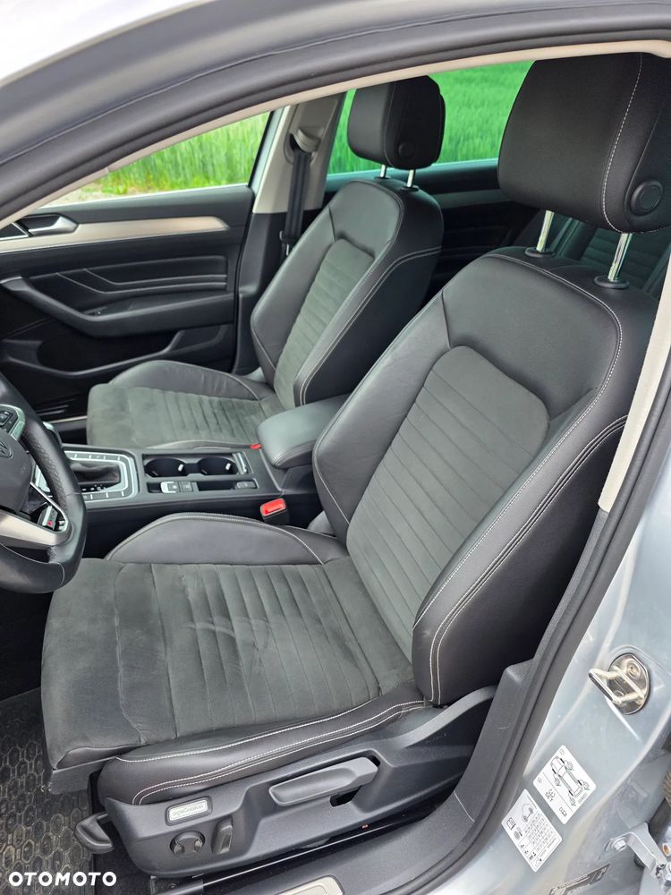 Volkswagen Passat 2.0 TDI SCR DSG 4Motion Business - 21