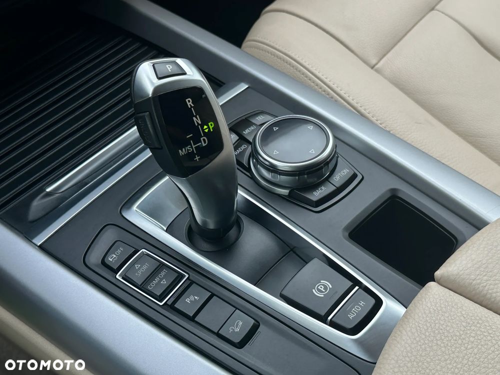 BMW X5 xDrive25d - 26