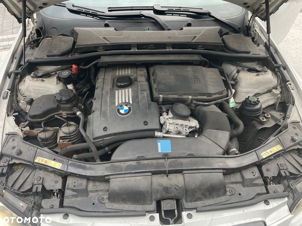 BMW Seria 3 335i Coupe - 4