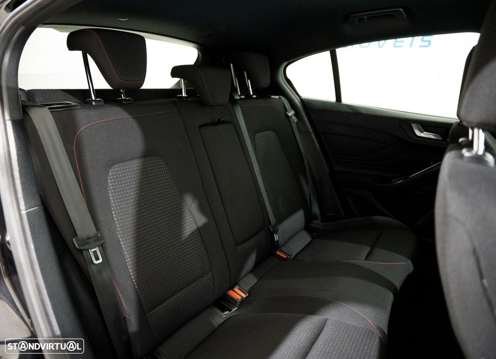 Ford Focus 1.0 EcoBoost MHEV ST-Line - 15