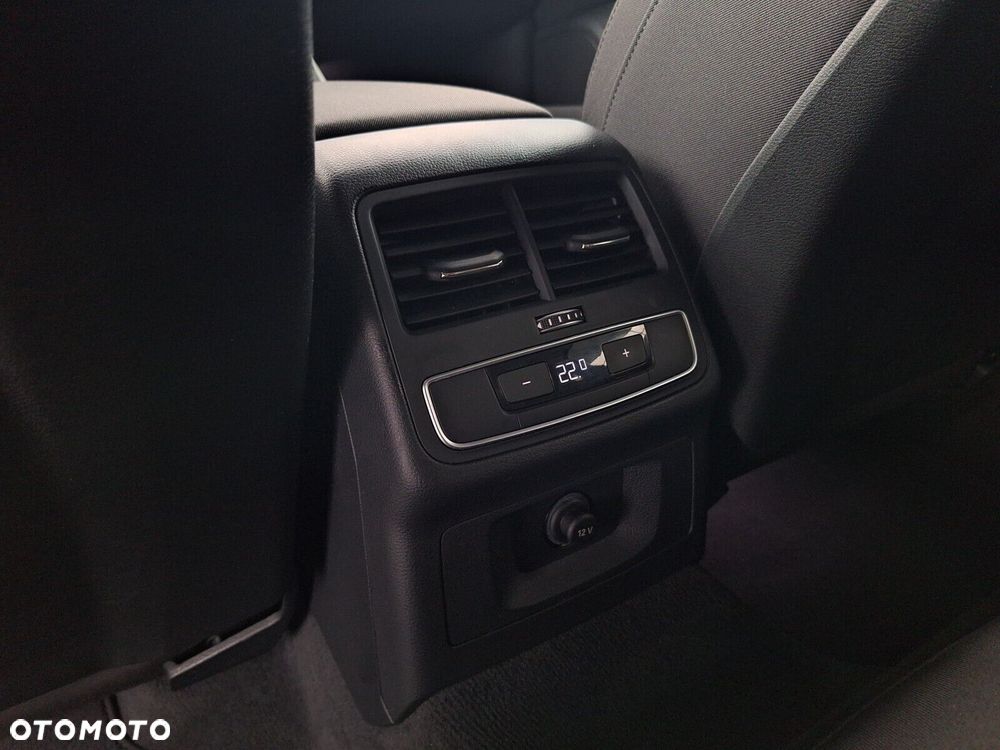 Audi A4 Limousine - 30