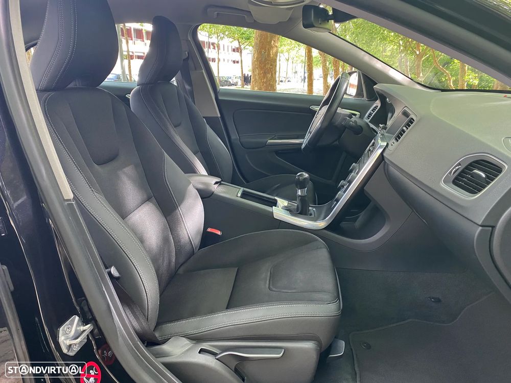 Volvo S60 1.6 D2 Momentum Eco - 9