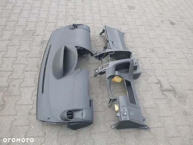 DESKA ROZDZIELCZA KONSOLA TOYOTA YARIS II 06-09T - 9