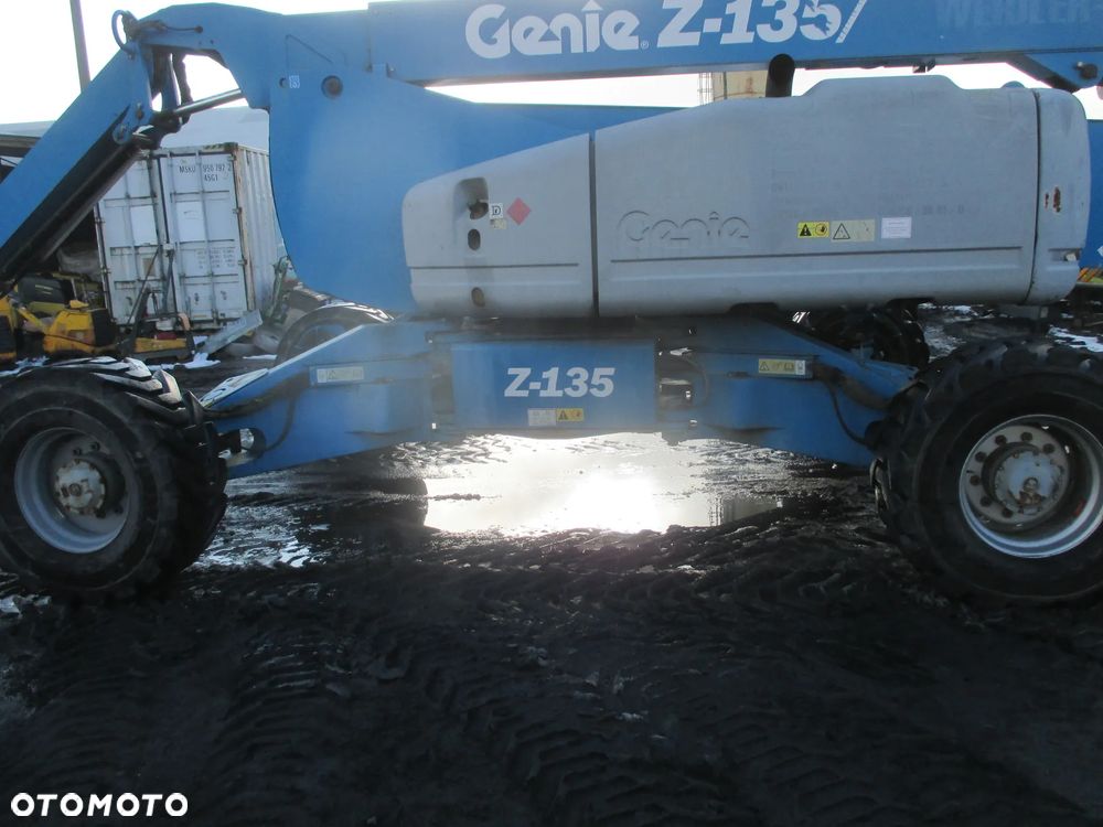 Genie Z-135 - 10