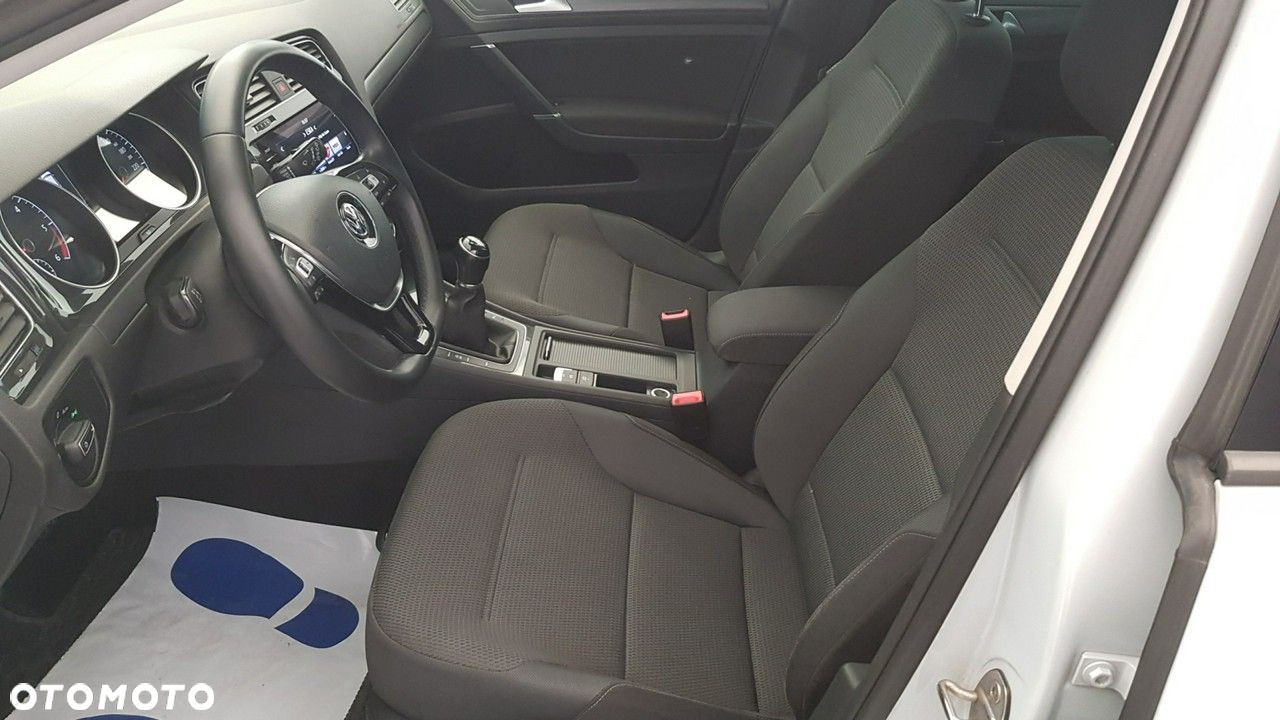 Volkswagen Golf - 20