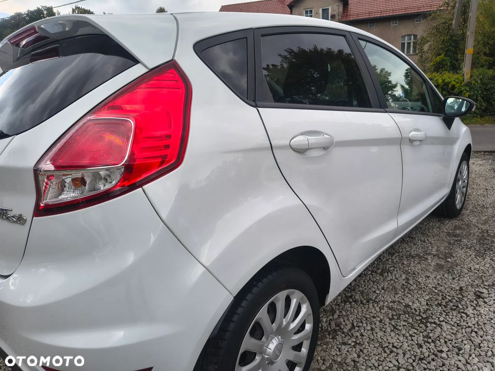 Ford Fiesta 1.25 Celebration - 14