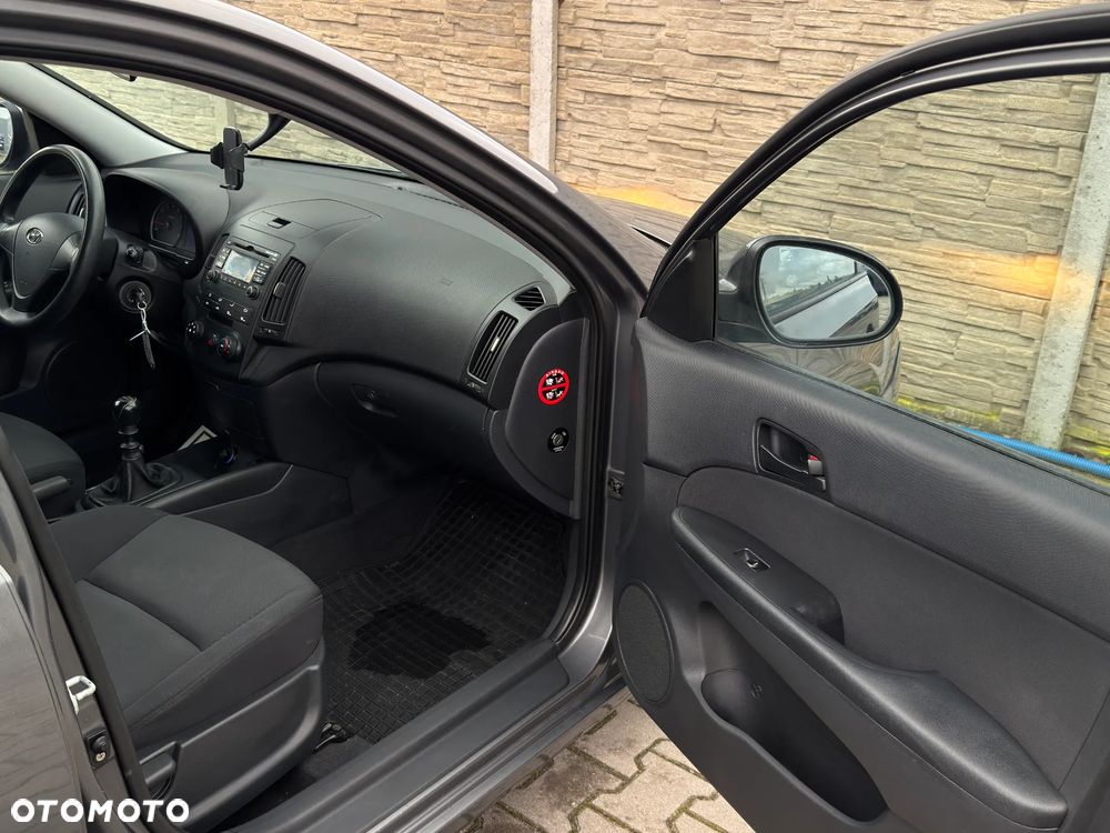 Hyundai i30 1.4 Base - 14