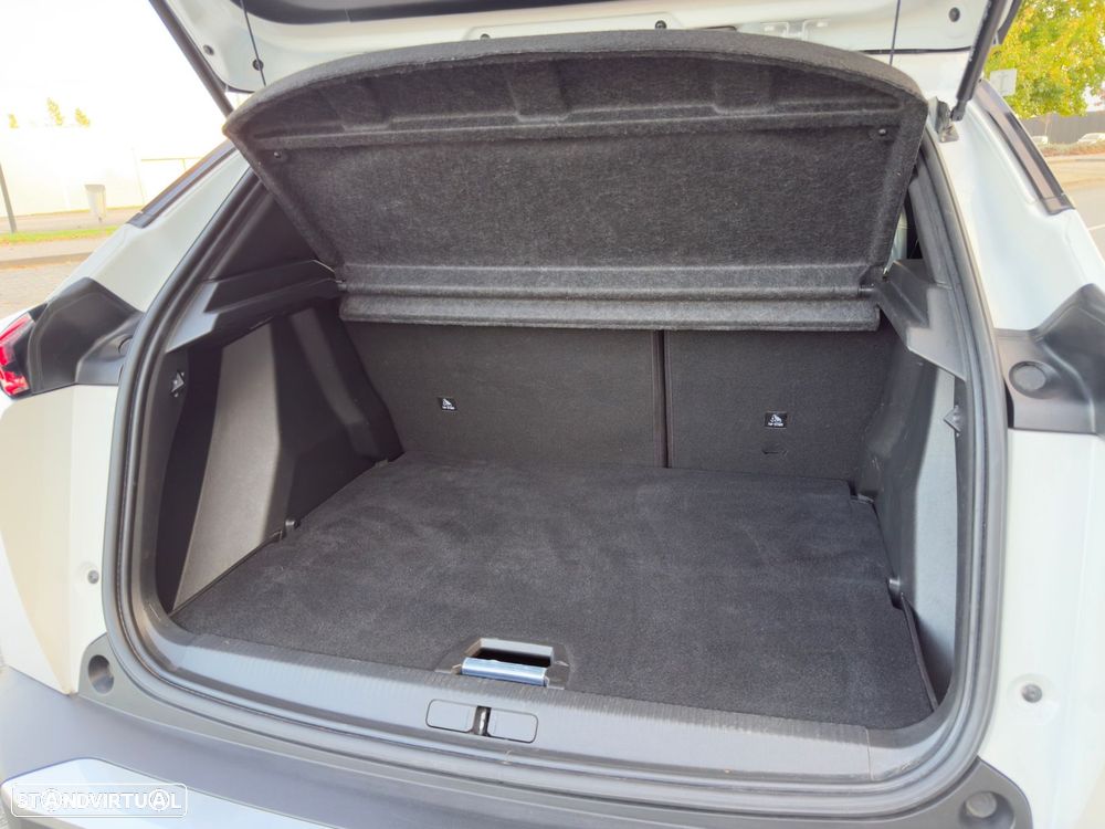 Peugeot 2008 PureTech 130 EAT8 Allure - 21