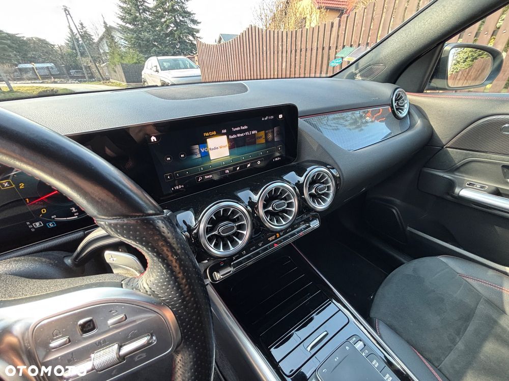 Mercedes-Benz GLA 200 7G-DCT AMG Line - 9