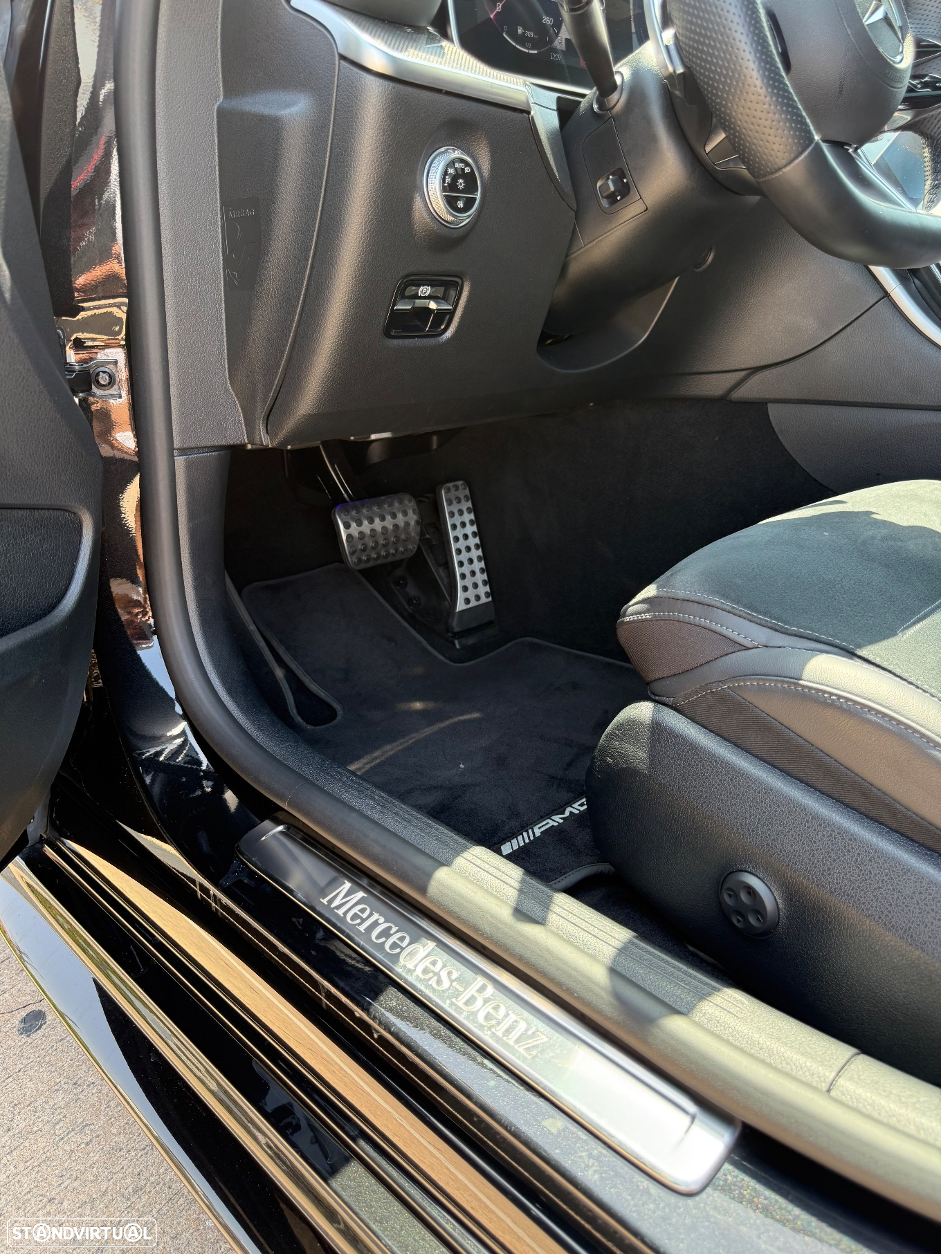 Mercedes-Benz C 300 e AMG Line - 23