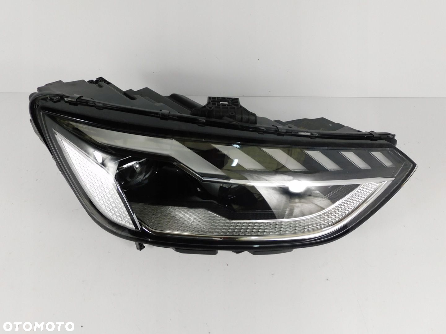 AUDI A4 B9 8W LIFT LAMPA PRAWA MATRIX 8W0941036H - 2