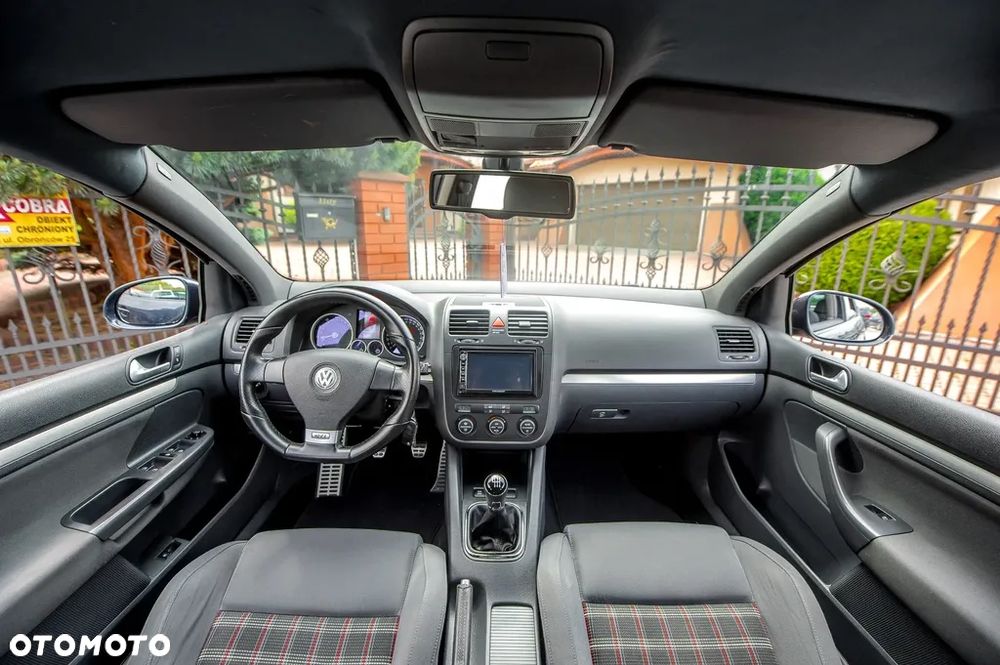 Volkswagen Golf 2.0 GTI - 21