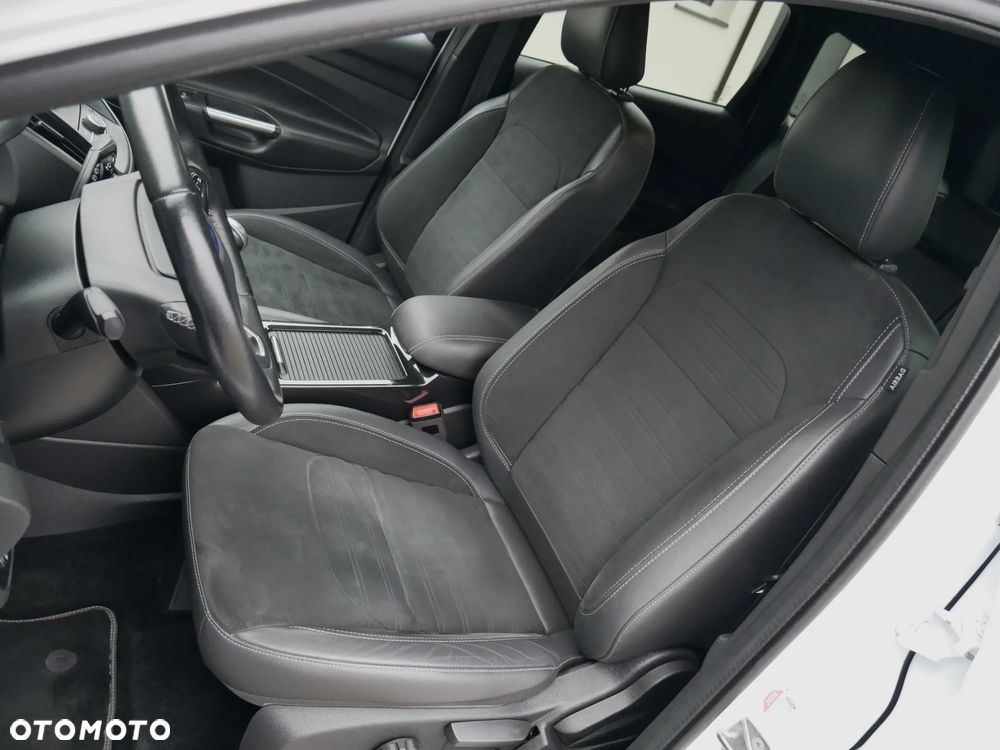 Ford Kuga 2.0 TDCi AWD ST-Line - 26