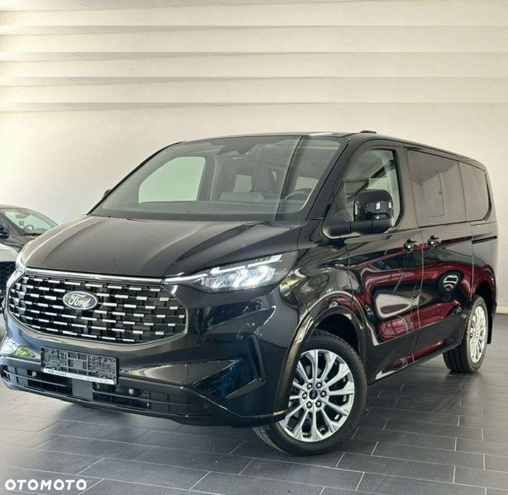 Ford Tourneo Custom - 2