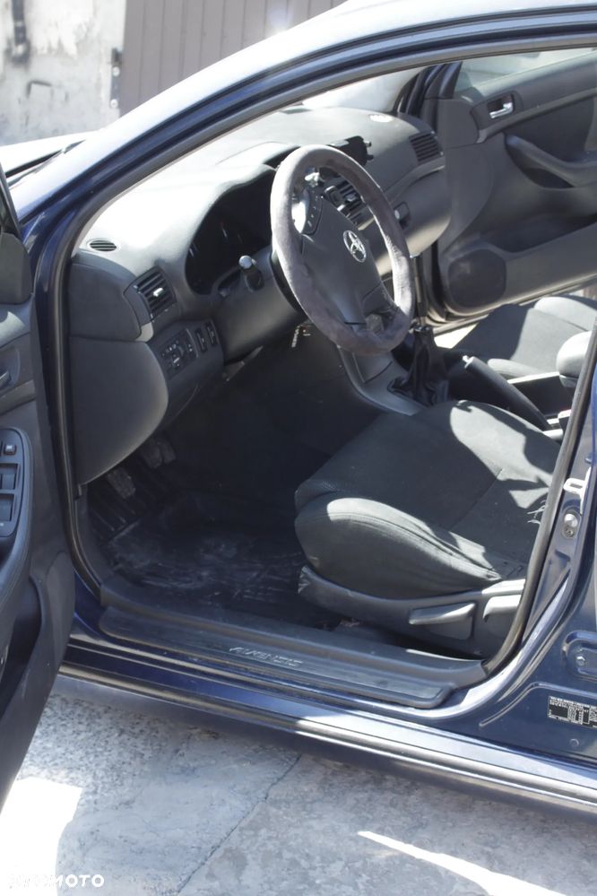 Toyota Avensis 2.0 D-4D Sol - 22