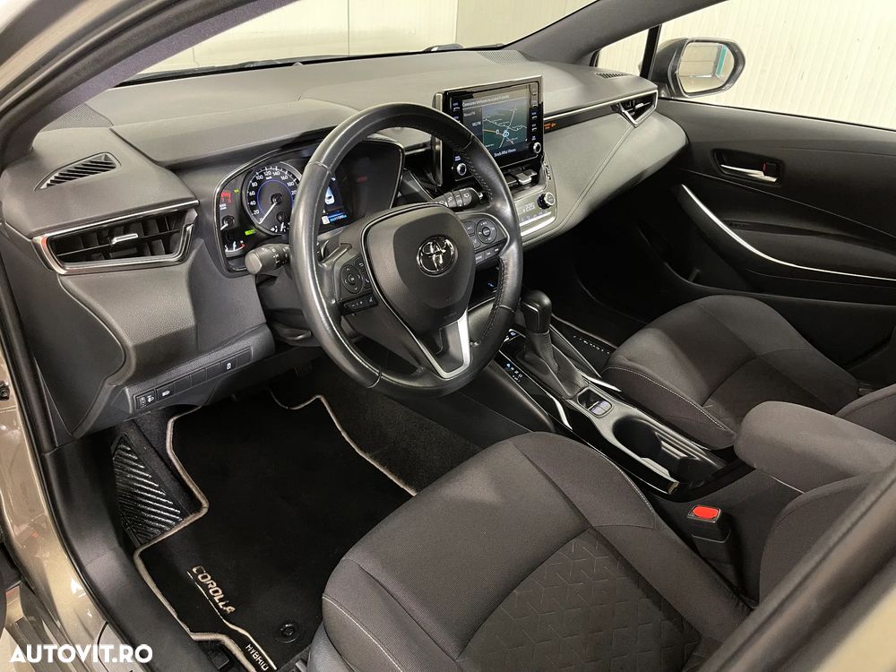 Toyota Corolla - 6