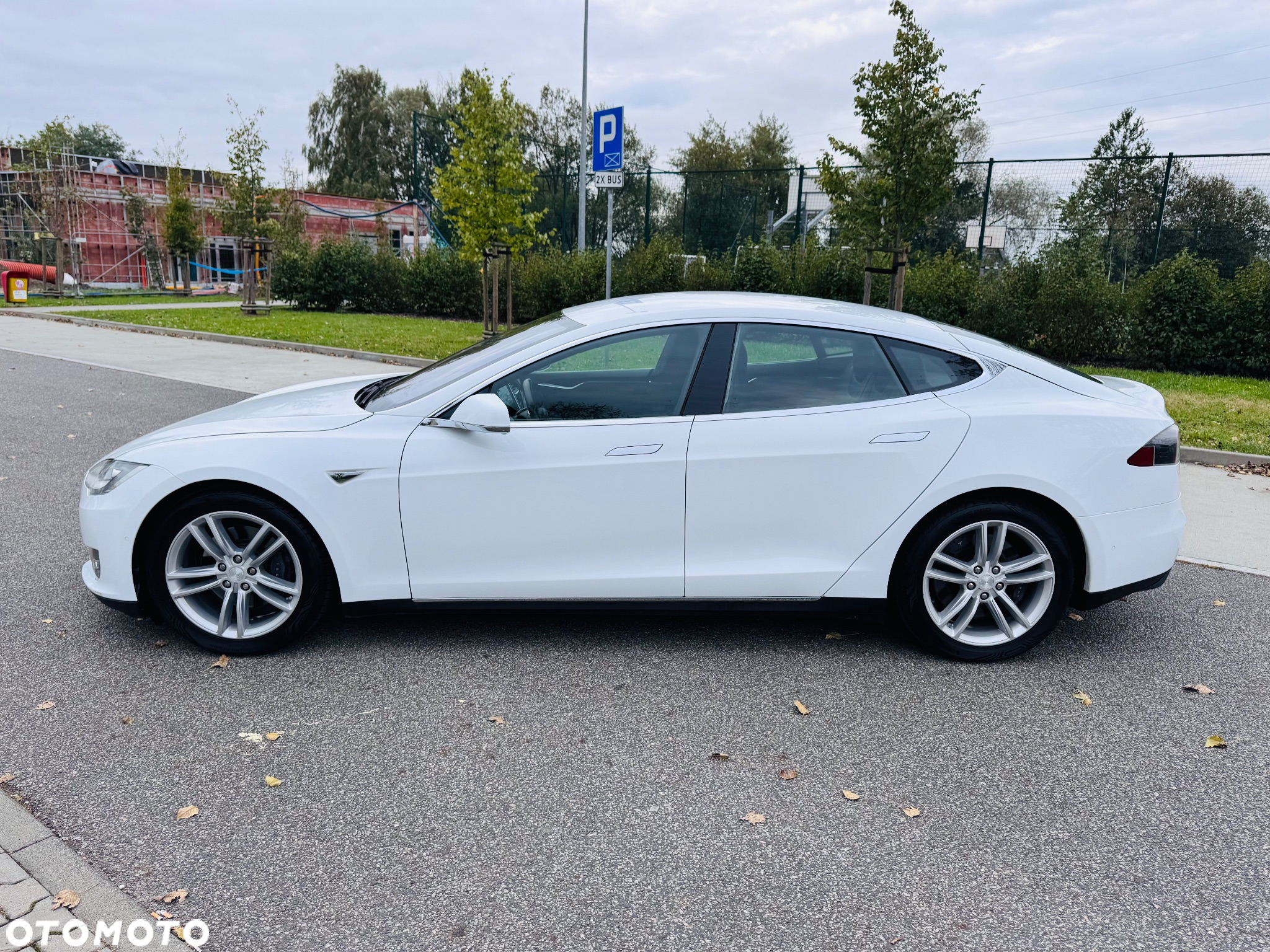 Tesla Model S Standard - 7
