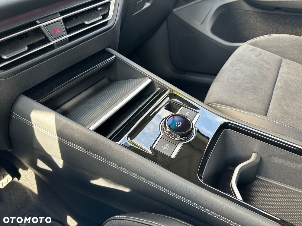 Volkswagen Tiguan - 24