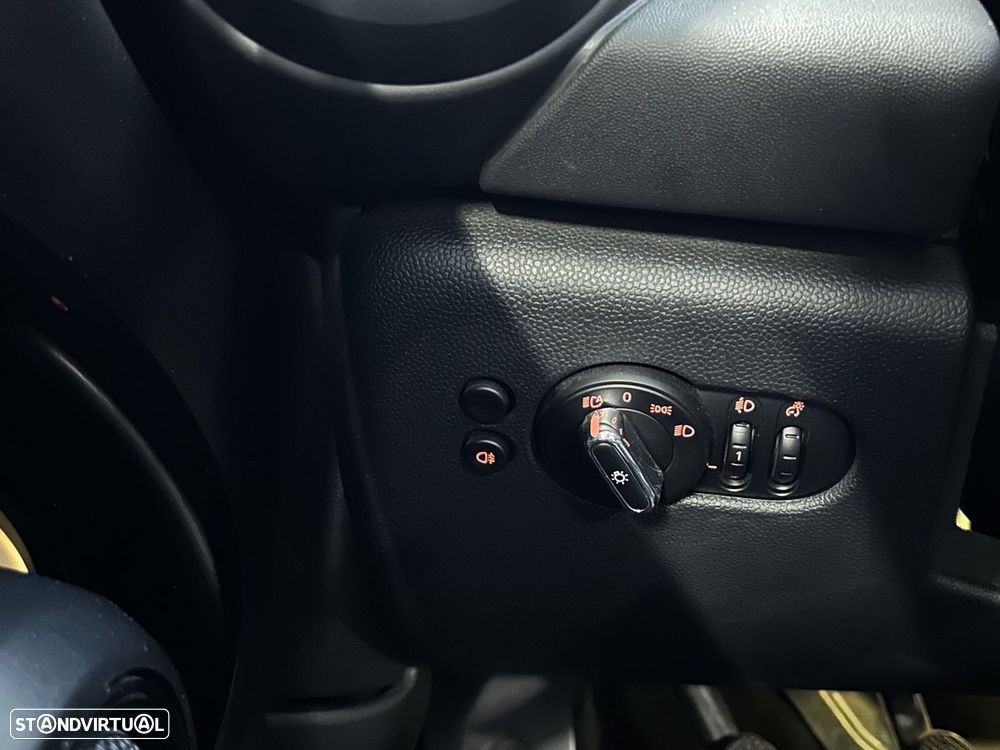 MINI Cabrio One Sport Edition - 37