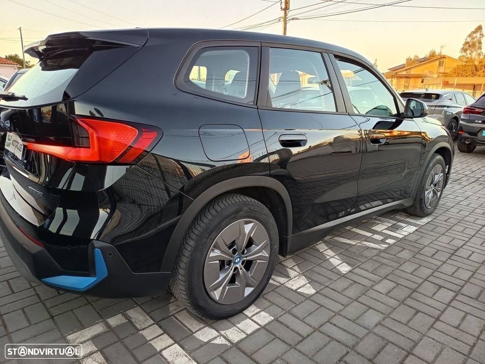 BMW iX1 xDrive30 - 11