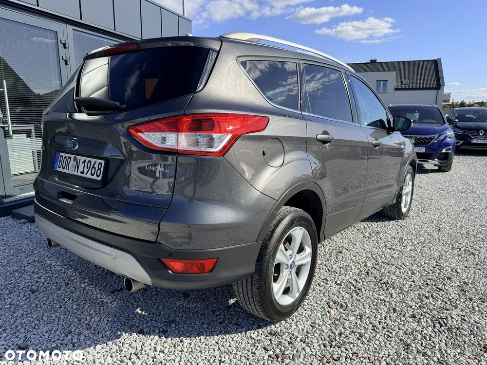 Ford Kuga 2.0 TDCi 4x2 Titanium - 4