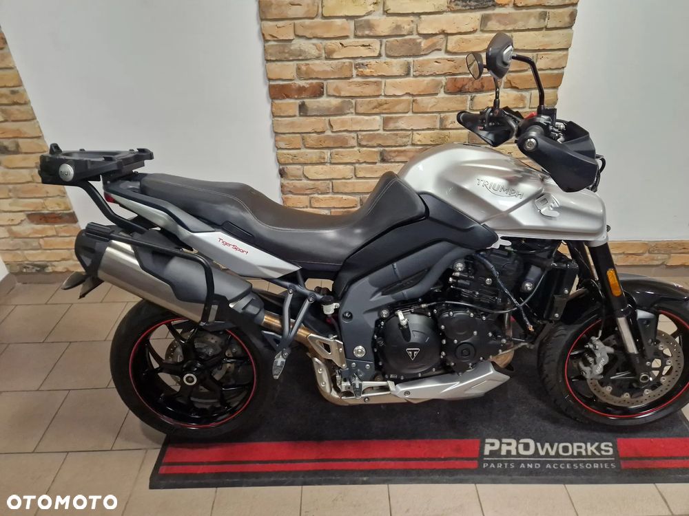 Triumph Tiger - 4