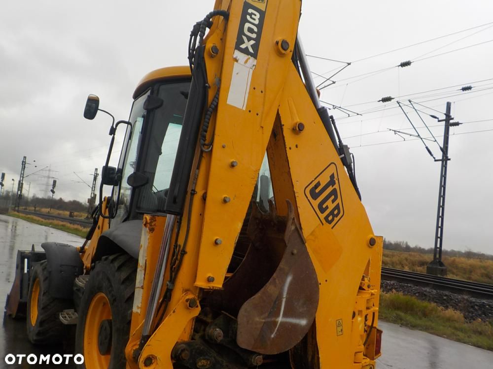 JCB 3CX - 9